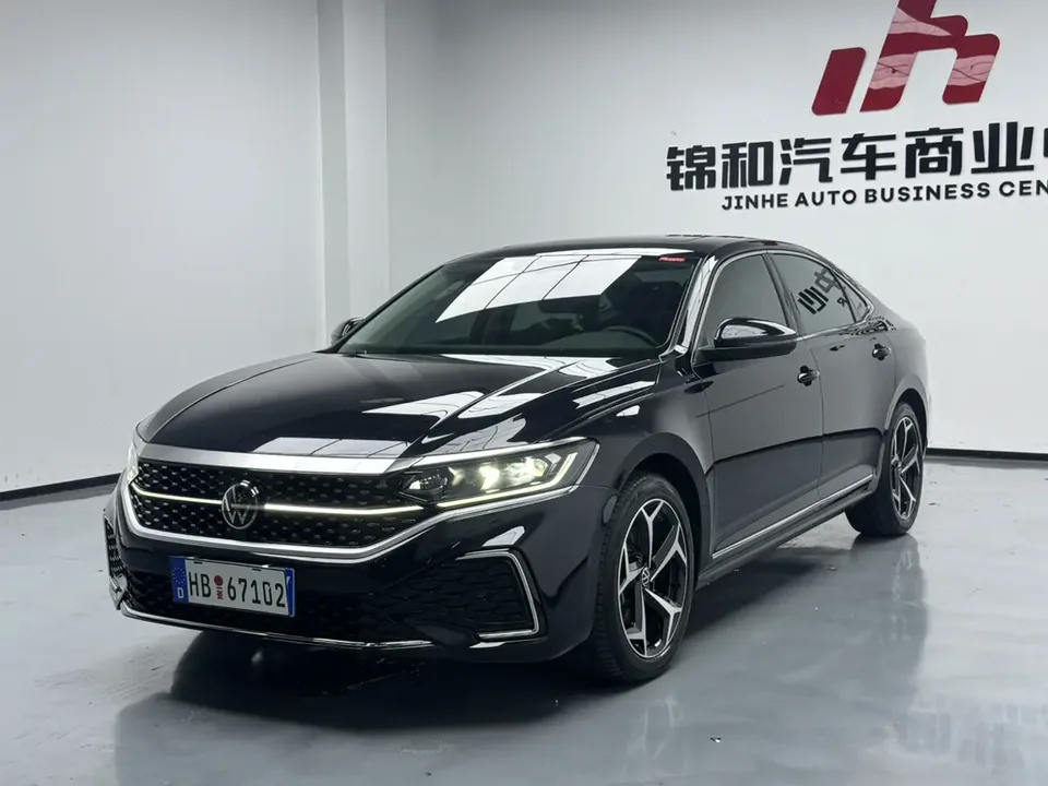 Volkswagen Passat 2024