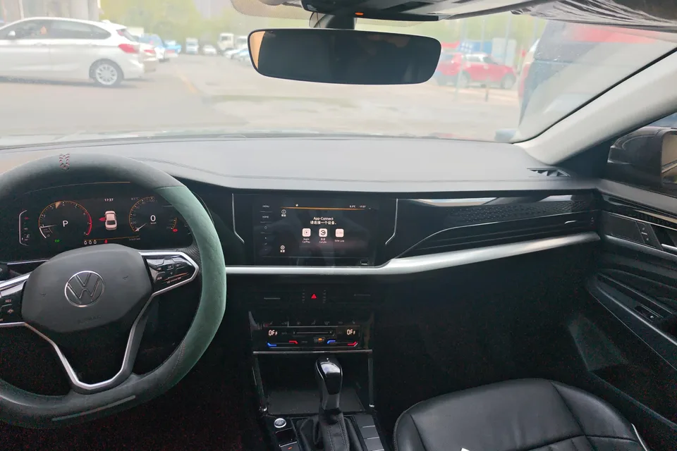 Volkswagen Passat facelift 330TSI Elite Edition 2023 — миниатюра 3