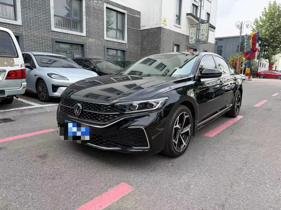 Volkswagen Passat 2023