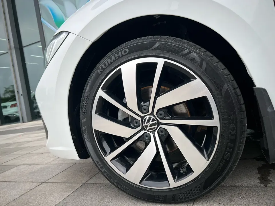 Volkswagen Sagitar 2023 Sagitar 300TSI DSG Beyond Edition 2023 — миниатюра 3