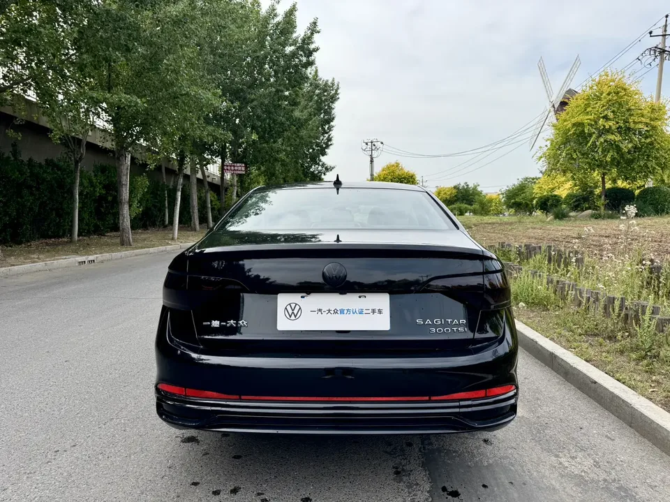 Volkswagen Sagitar Sagitar 300TSI DSG Beyond Edition 2023 — миниатюра 2