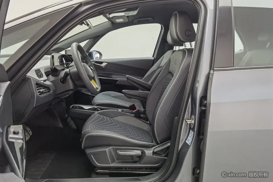 Volkswagen ID.3 Upgraded Pure Smart Edition 2023 — миниатюра 4
