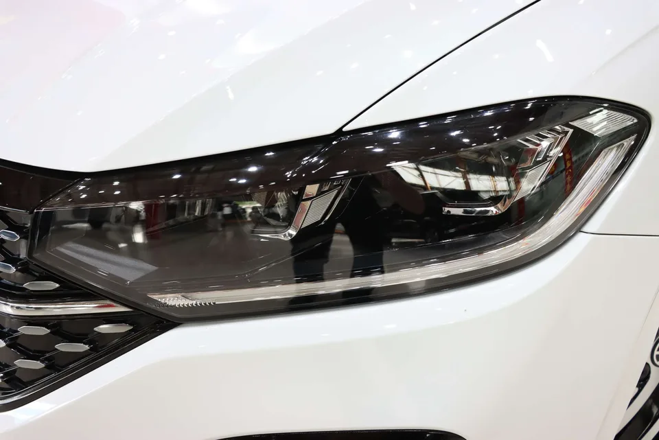 Volkswagen Lavida 300TSI DSG Starry Sky Eternal Edition 2023 — миниатюра 3