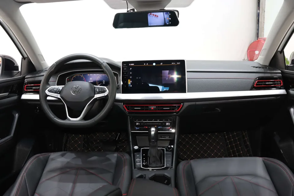 Volkswagen Lavida 300TSI DSG Starry Sky Eternal Edition 2023 — миниатюра 4