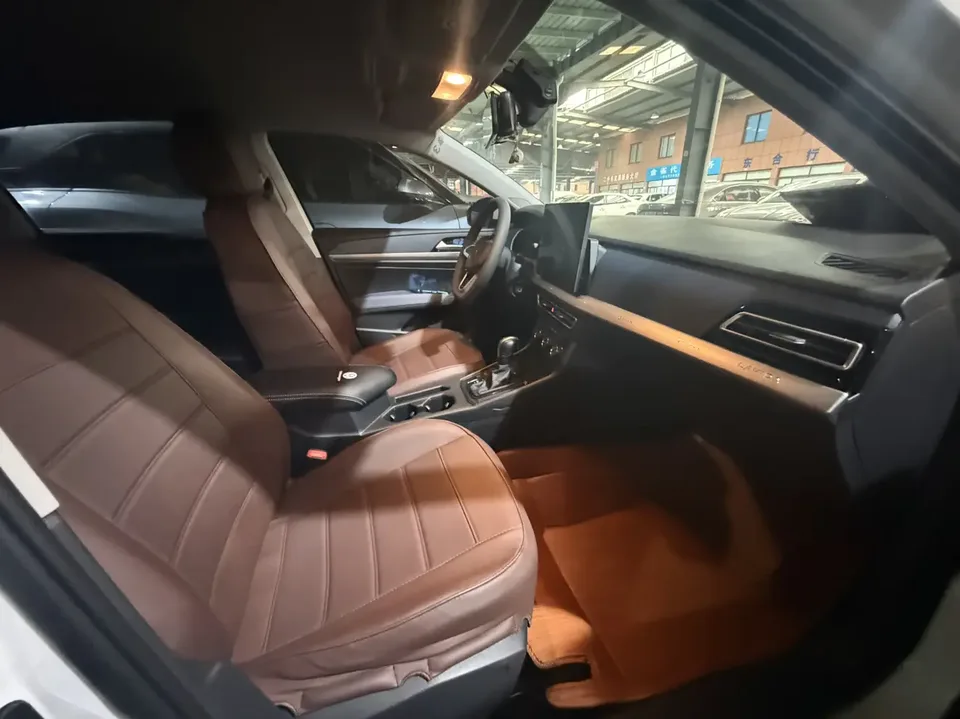 Volkswagen Lavida Lavida 2024 1.5L Automatic 5 Million Edition 2024 — миниатюра 3