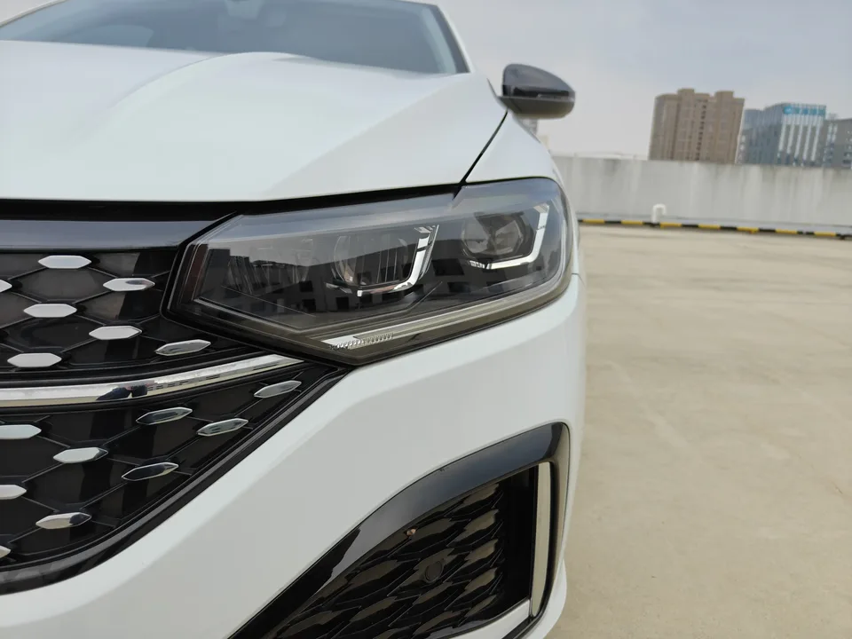 Volkswagen Lavida Lavida 2024 300TSI DSG Starry Sky Leading Edition 2024 — thumbnail 3