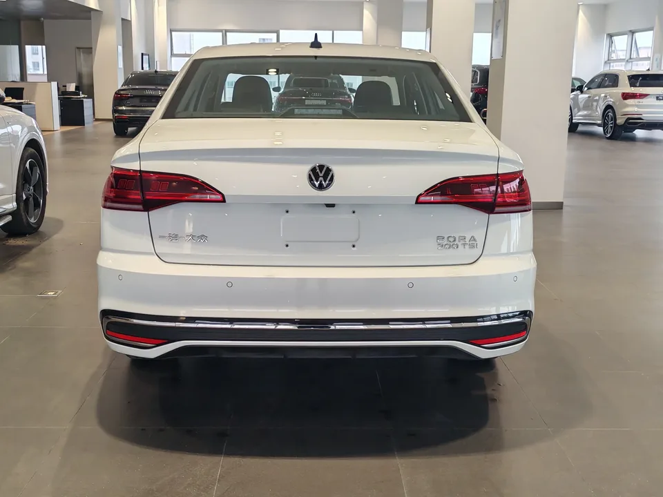 Volkswagen Bora Bora 2024 200TSI DSG Joy Travel PRO Edition 2024 — миниатюра 2