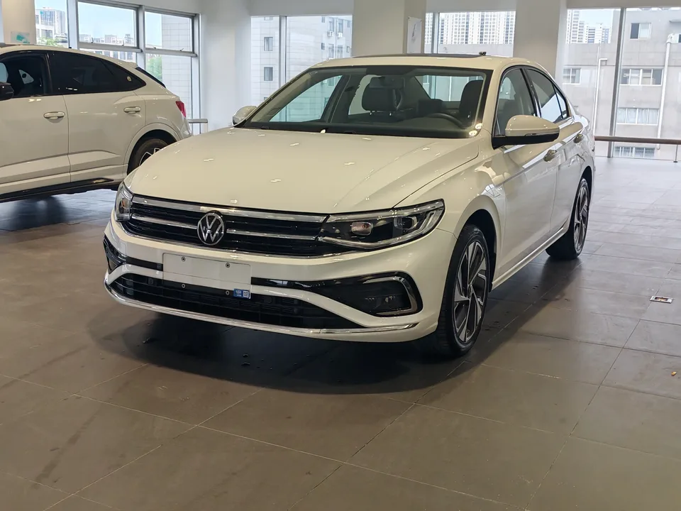 Volkswagen Bora Bora 2024 200TSI DSG Joy Travel PRO Edition 2024 — фото 1, купить с доставкой в Москву