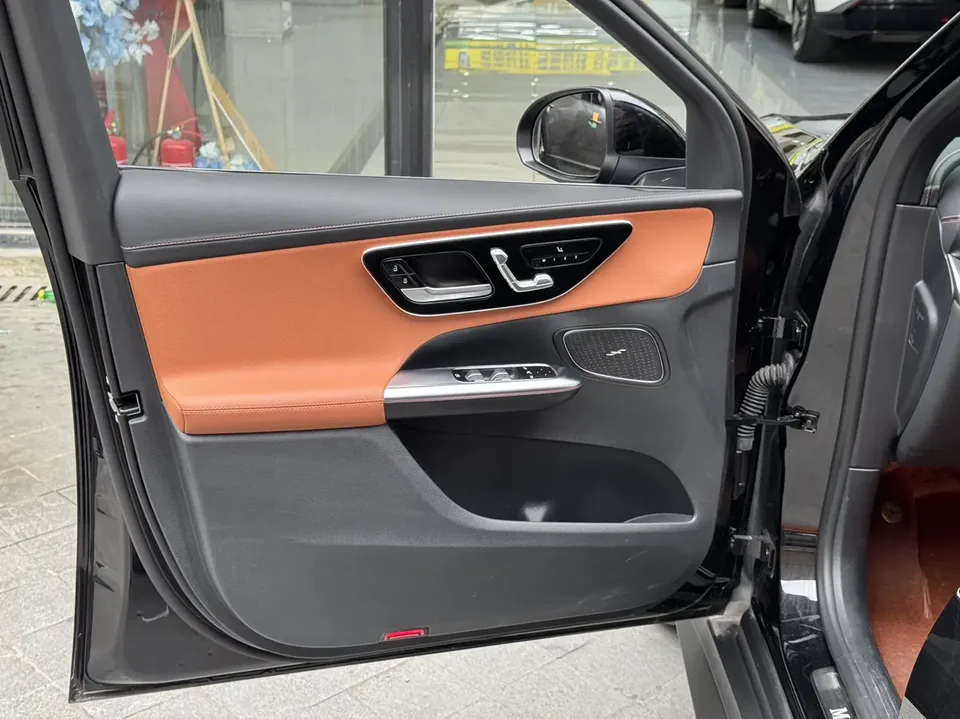 Mercedes-Benz GLC-Class GLC GLC 260 L 4MATIC luxury 5-seater 2024 — thumbnail 3