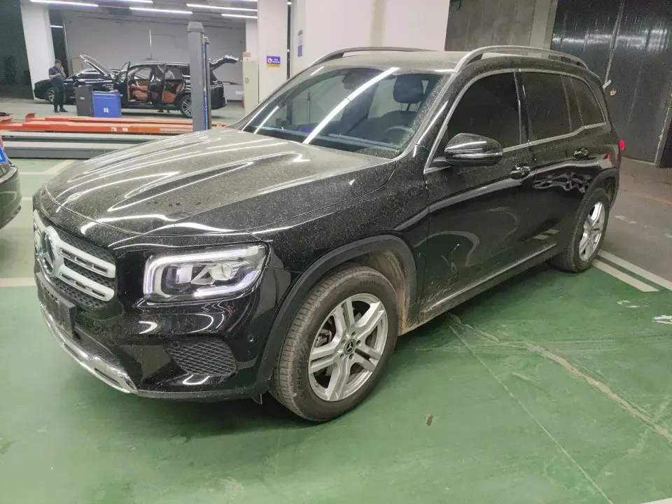 Mercedes-Benz GLB-Class 2023
