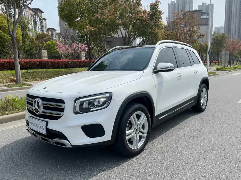 Mercedes-Benz GLB-Class 2023
