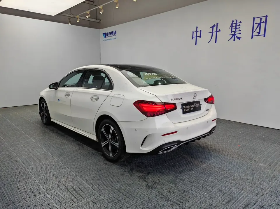Mercedes-Benz Mercedes Benz A Class Mercedes-Benz A-Class 2023 A 200 L Sports Sedan Fashion Edition 2023 — миниатюра 2
