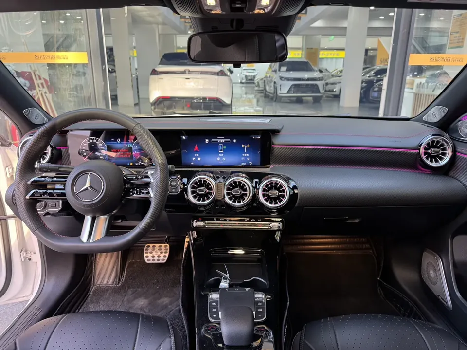Mercedes-Benz Mercedes Benz A Class Mercedes-Benz A-Class 2023 A 200 L Sports Sedan Fashion Edition 2023 — миниатюра 5