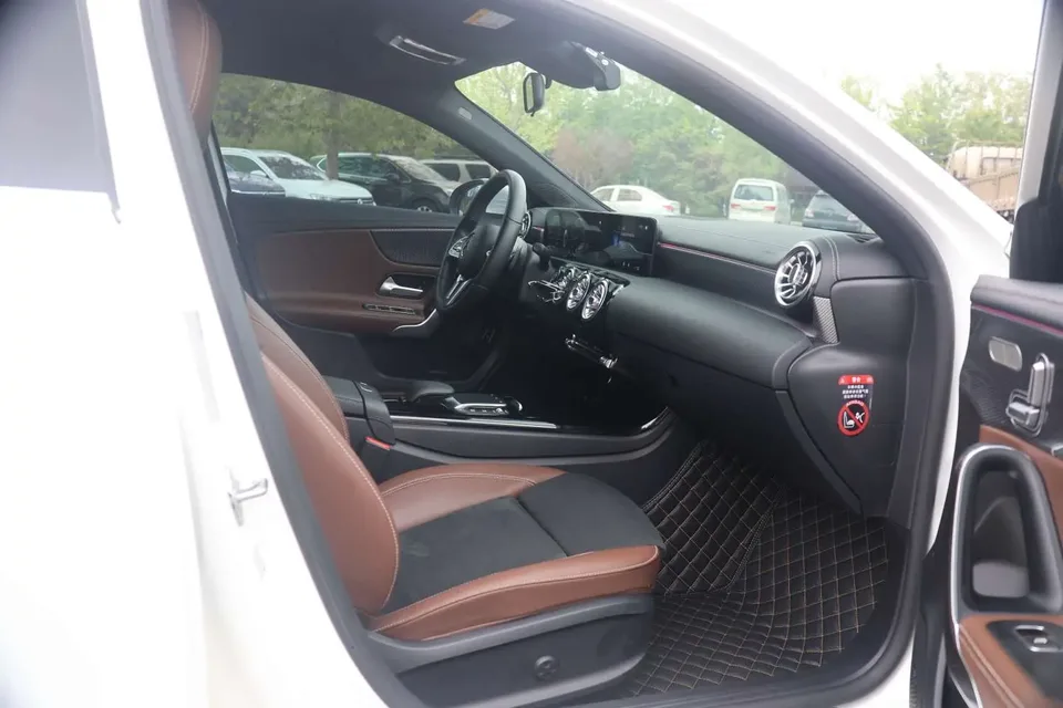 Mercedes-Benz Mercedes Benz A Class Mercedes-Benz A-Class 2022 A 180 L Sports Sedan 2022 — миниатюра 3