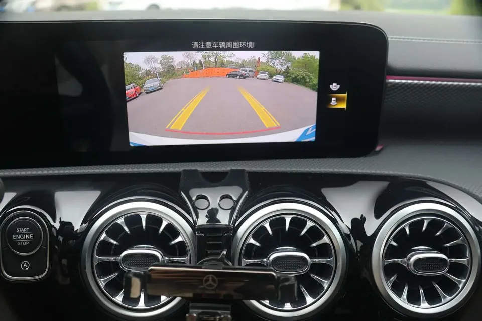 Mercedes-Benz Mercedes Benz A Class Mercedes-Benz A-Class 2022 A 180 L Sports Sedan 2022 — миниатюра 4