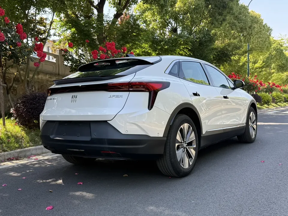 Buick E4 Premium Edition 2026 — миниатюра 2
