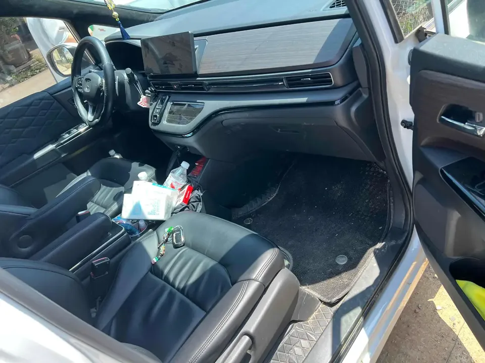 Honda Odyssey Odyssey 2024 2.0L Sharp Enjoy Edition 2024 — миниатюра 2