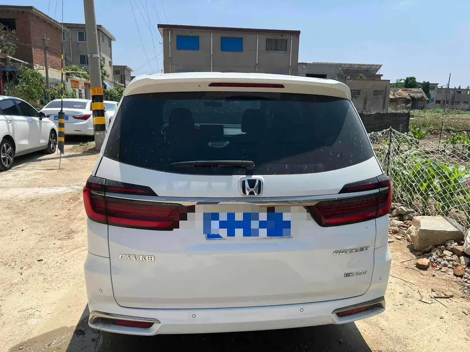 Honda Odyssey Odyssey 2024 2.0L Sharp Enjoy Edition 2024 — миниатюра 4