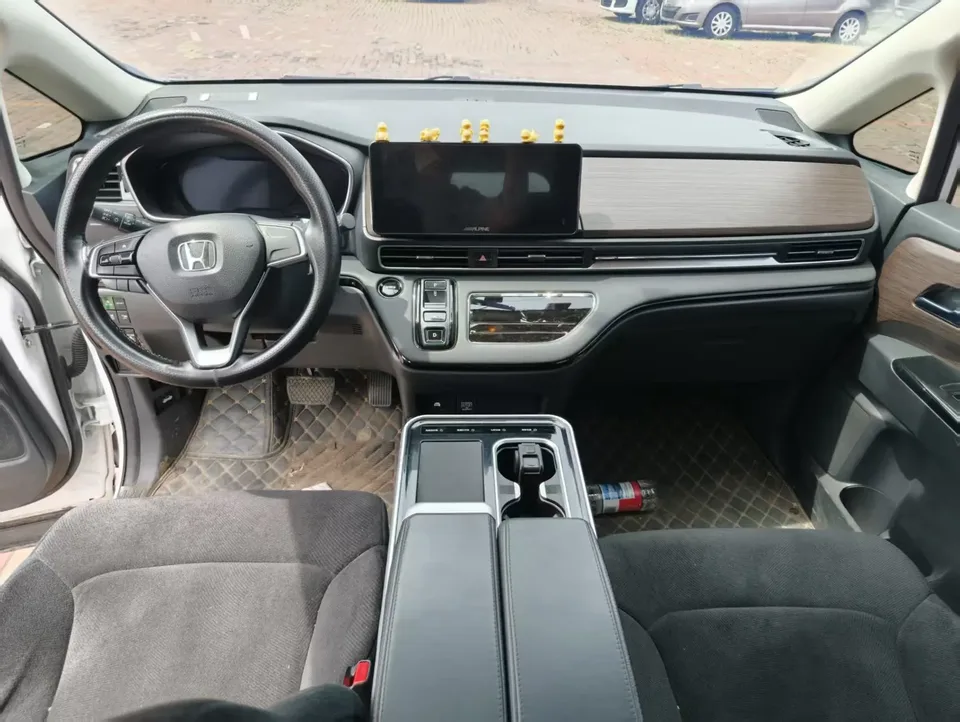Honda Odyssey Odyssey 2024 2.0L Sharp Enjoy Edition 2024 — миниатюра 4