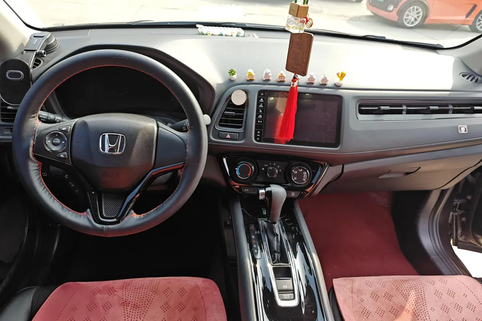 Honda VEZEL 2022 VIZI 1.5L CVT Phantom Night Pioneer Edition 2022 — миниатюра 4