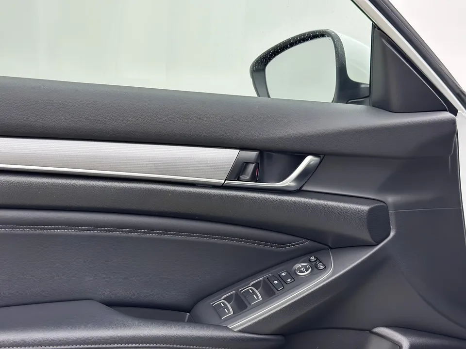 Honda Accord Accord 2022 260TURBO Deluxe Edition 2022 — миниатюра 4