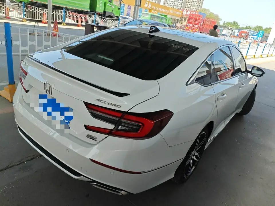 Honda Accord 2022 Accord 260TURBO Fantasy Night Premium Edition 2022 — миниатюра 4