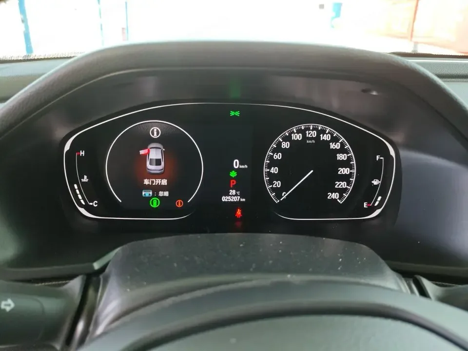 Honda Accord 2022 Accord 260TURBO Fantasy Night Premium Edition 2022 — миниатюра 5