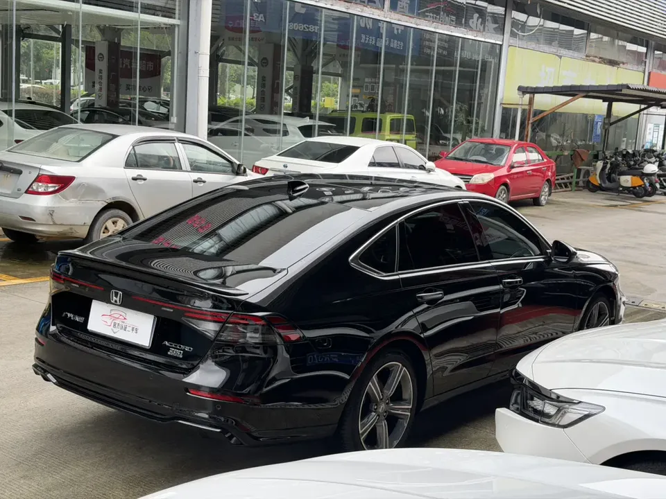 Honda Accord Sports Series Sharp T-Motion 260TURBO Premium Edition 2025 — миниатюра 2