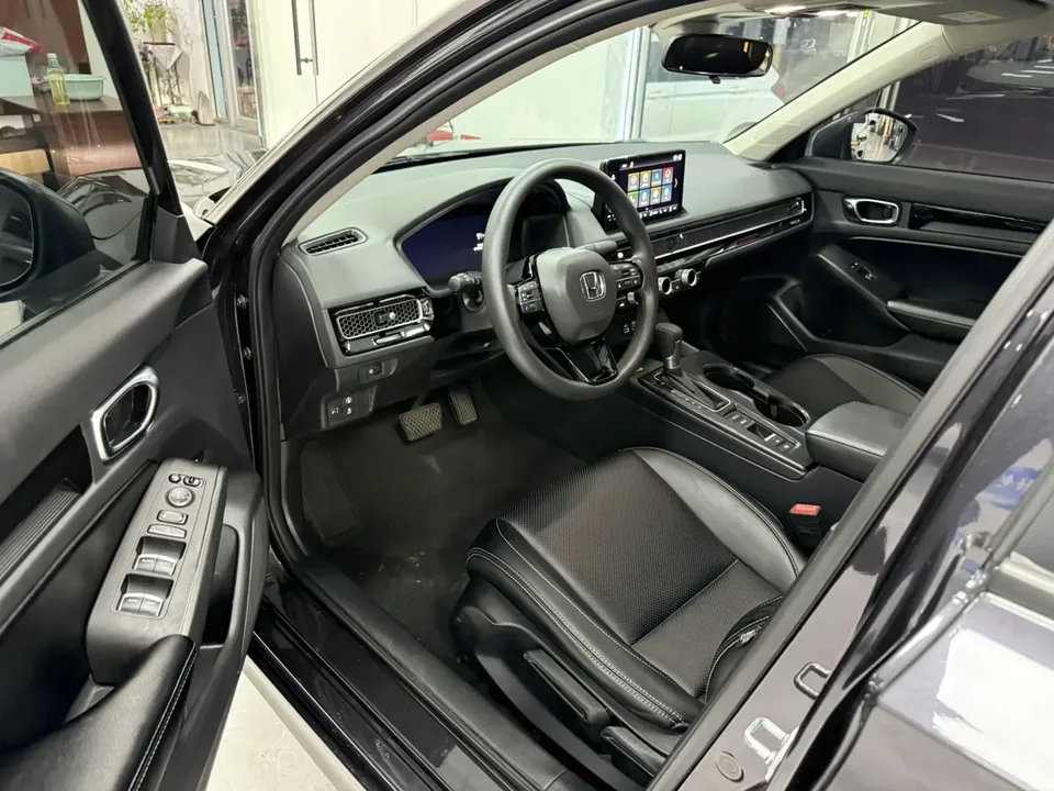 Honda Integra 240TURBO CVT Leading Edition 2023 — миниатюра 3