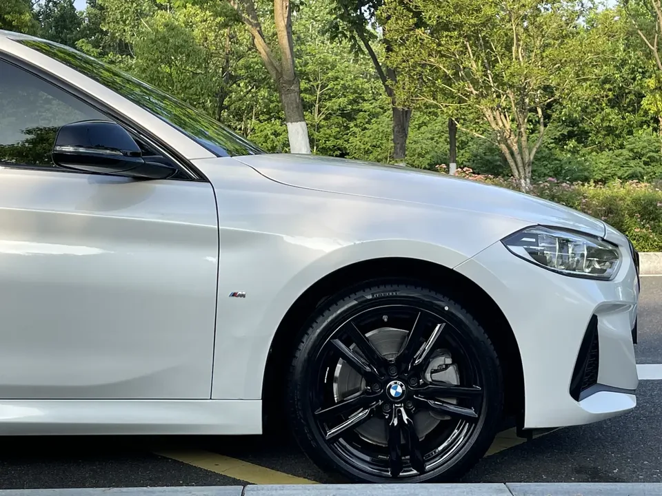 BMW 1 Series facelift 125i M Sport Night Edition 2022 — миниатюра 4