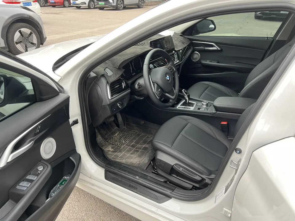 BMW 1 Series BMW 1 Series 2023 120i M Sport 2023 — миниатюра 5