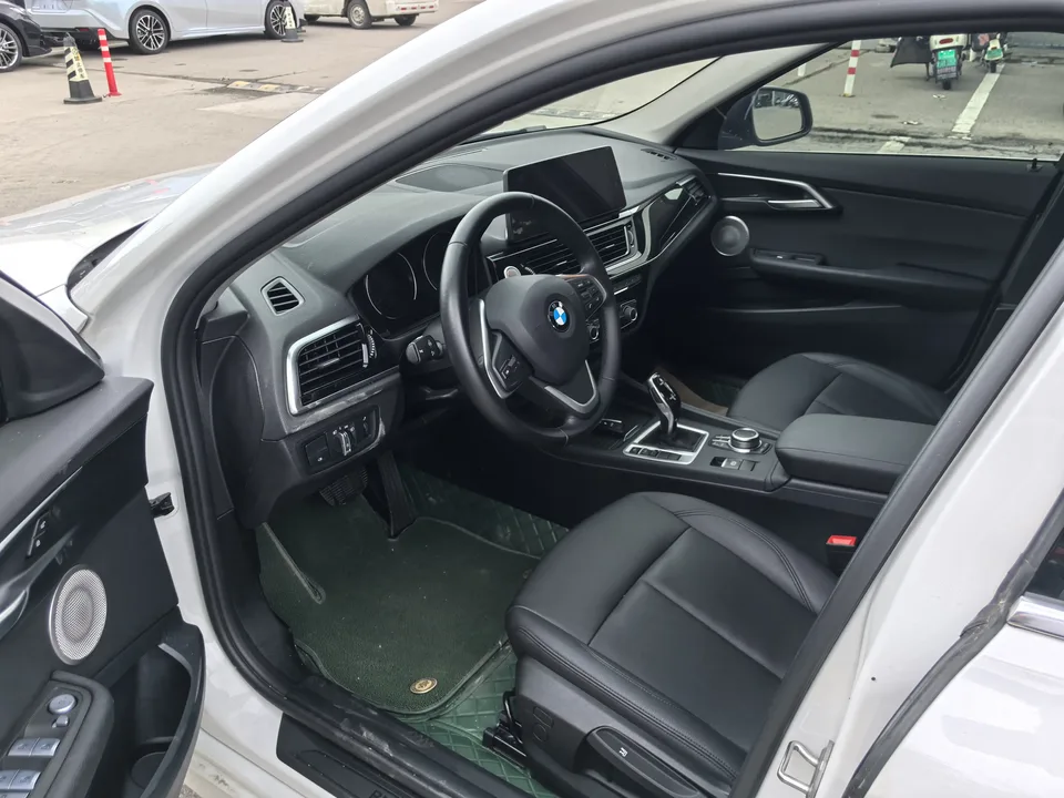 BMW 1 Series BMW 1 Series 2023 120i M Sport 2023 — миниатюра 5