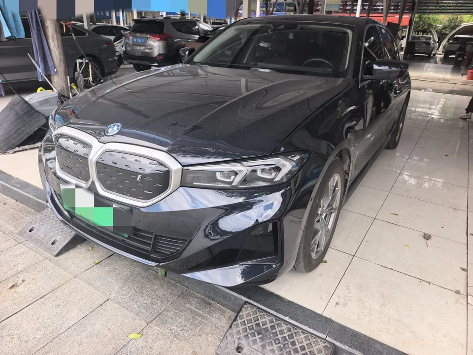 BMW i3 2024