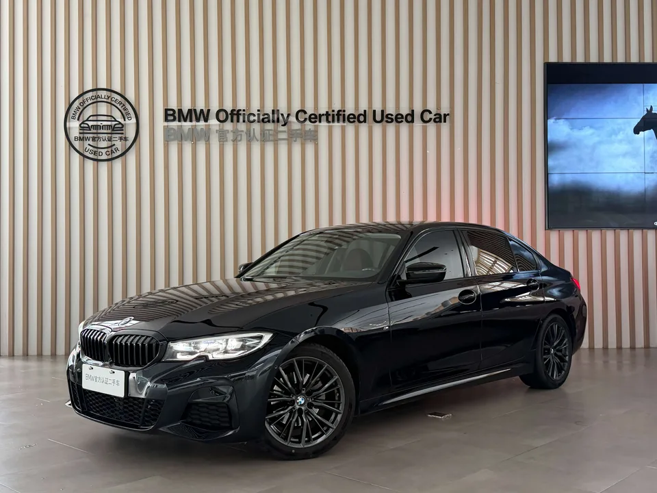 BMW 3 Series 2022