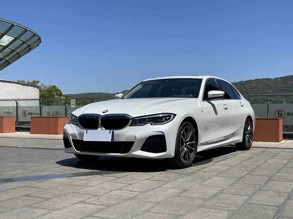 BMW 3 Series 2022