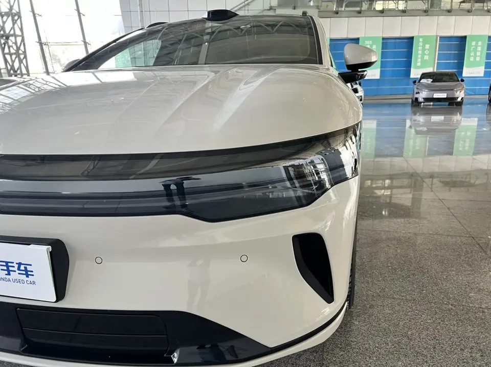 Zeekr 007GT 007GT 4WD Smart Driving Edition 75kWh 2025 — миниатюра 4