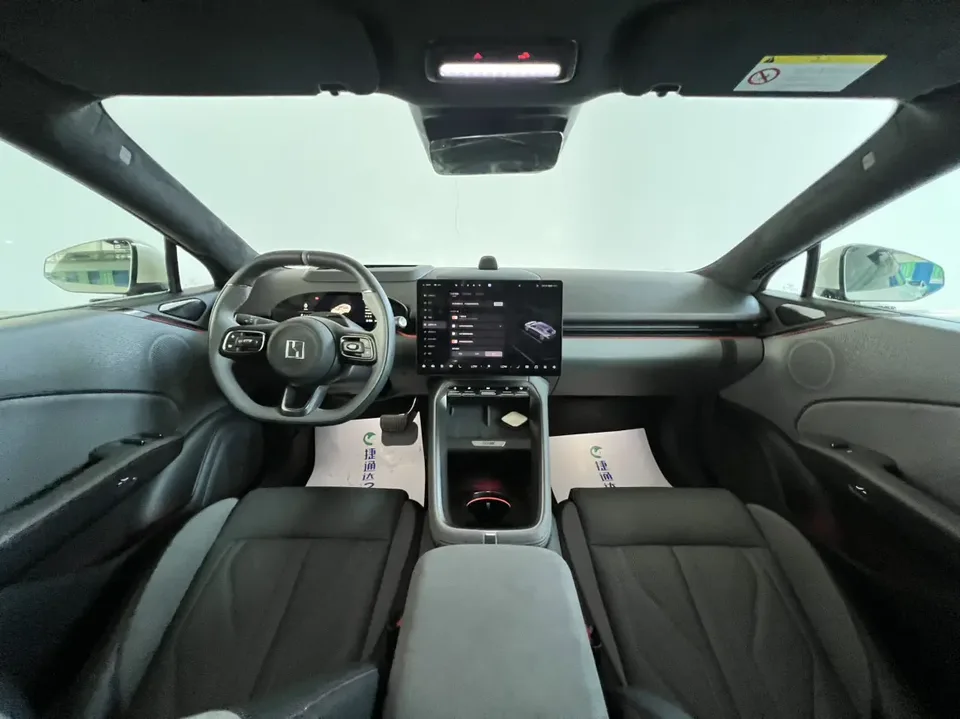 Zeekr 007GT 007GT 4WD Smart Driving Edition 75kWh 2025 — миниатюра 5