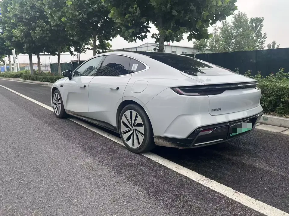 Geely Galaxy E8 665km Starship Voyage Edition 2024 — миниатюра 4