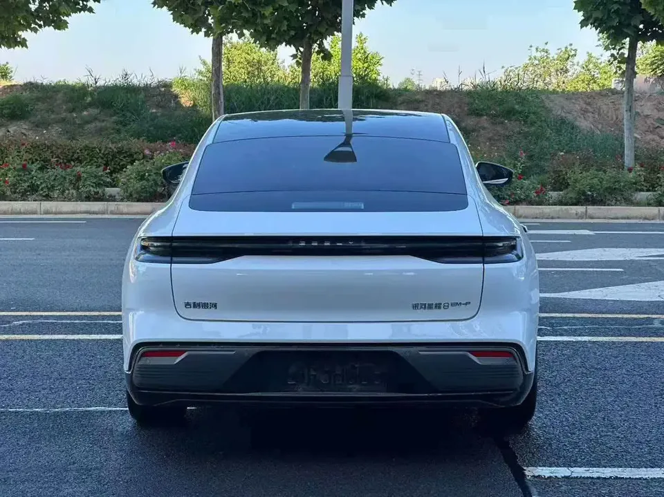 Geely Galaxy Star 8 PHEV 130km EM-P Exploration Edition 2025 — миниатюра 2