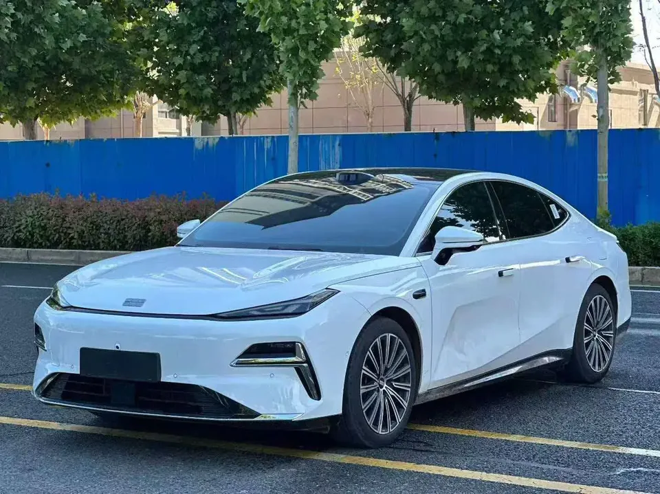 Geely Galaxy Star 8 PHEV 2025