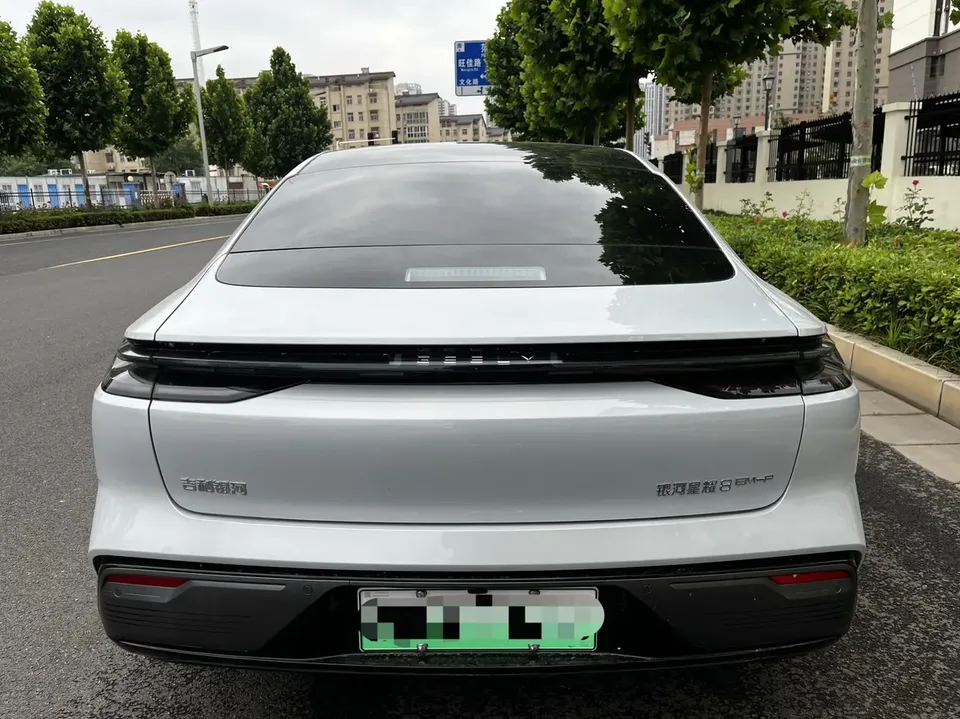 Geely Galaxy Star 8 PHEV 130km EM-P Starship Edition 2025 — миниатюра 2