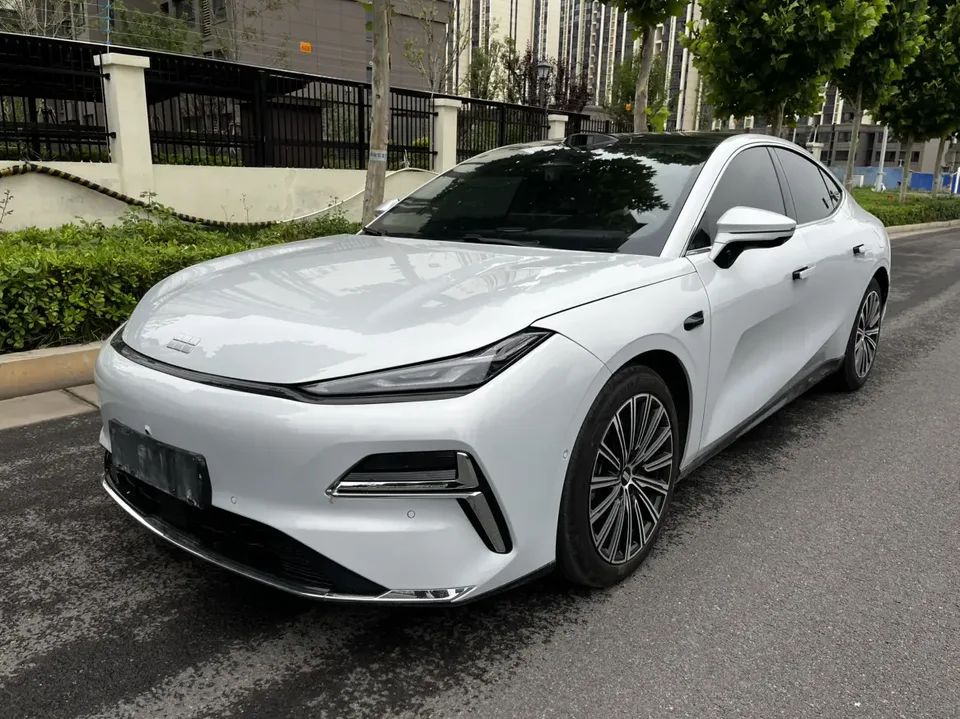 Geely Galaxy Star 8 PHEV 2025