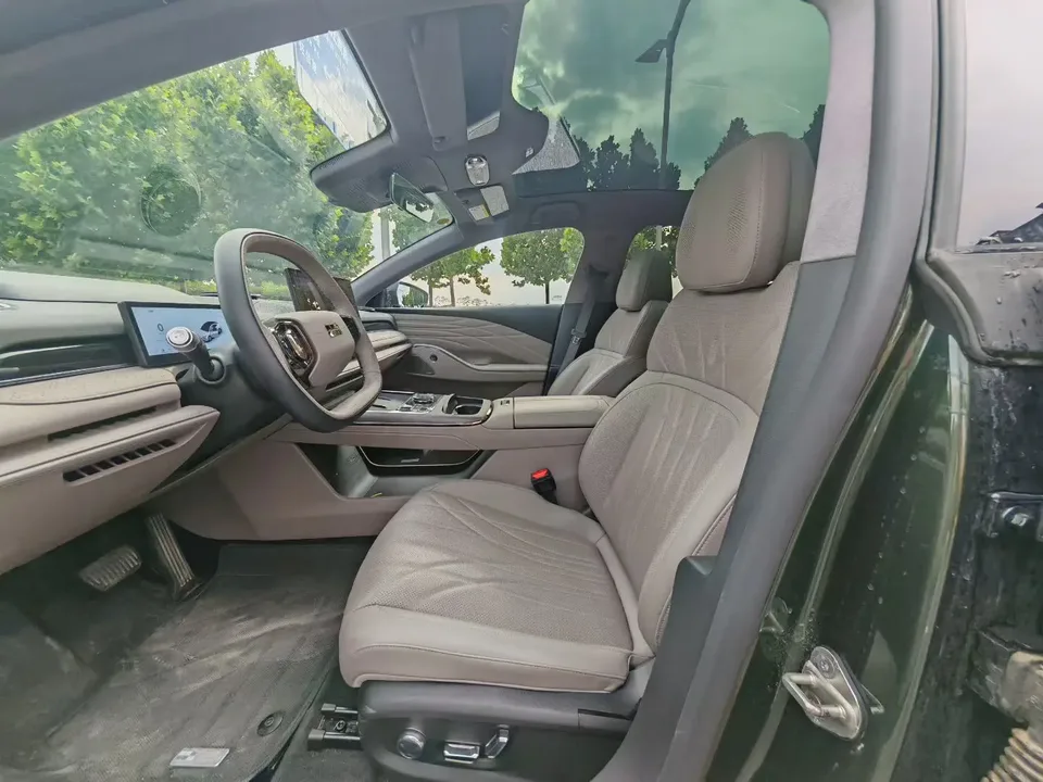 Geely Galaxy Star 8 PHEV 130km EM-i Premium Edition 2025 — миниатюра 5