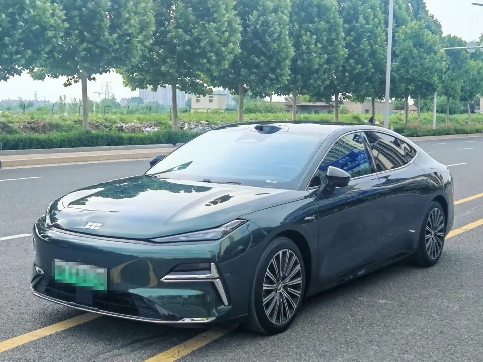 Geely Galaxy Star 8 PHEV 2025