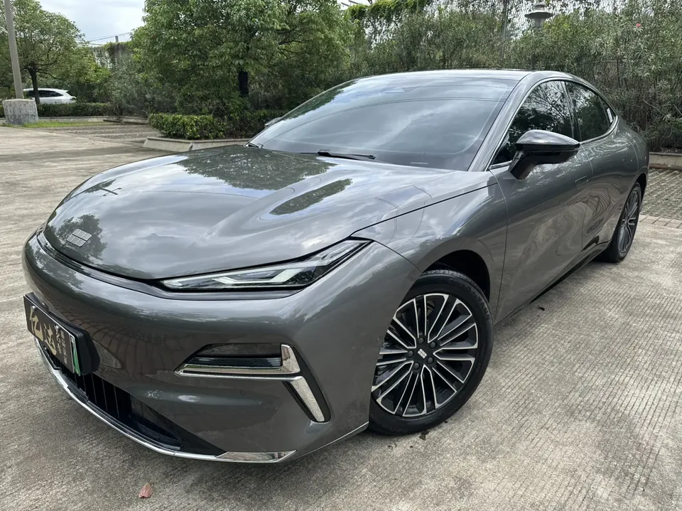 Geely Galaxy Star 8 PHEV 2025