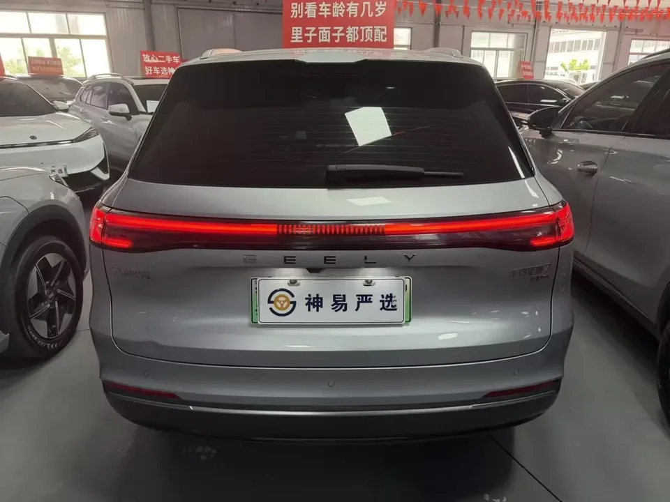 Geely Galaxy Starship 7 EM-i Galaxy Starship 7 EM-i 2025 120KM Exploration+ Edition 2025 — миниатюра 2