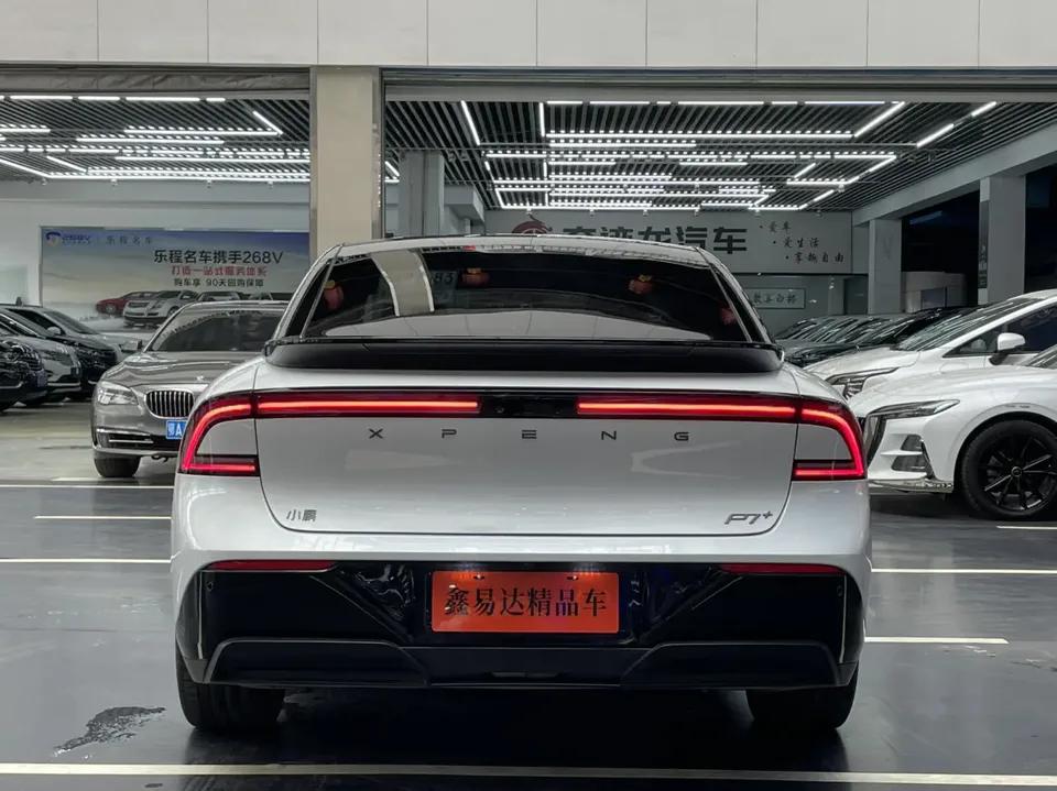 XPeng P7+ long-range Max 2024 — миниатюра 2