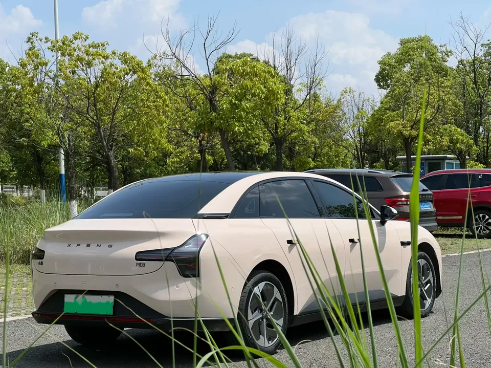 XPeng Xiaopeng MONA M03 600 Ultra-long-range Max version 2025 — миниатюра 4