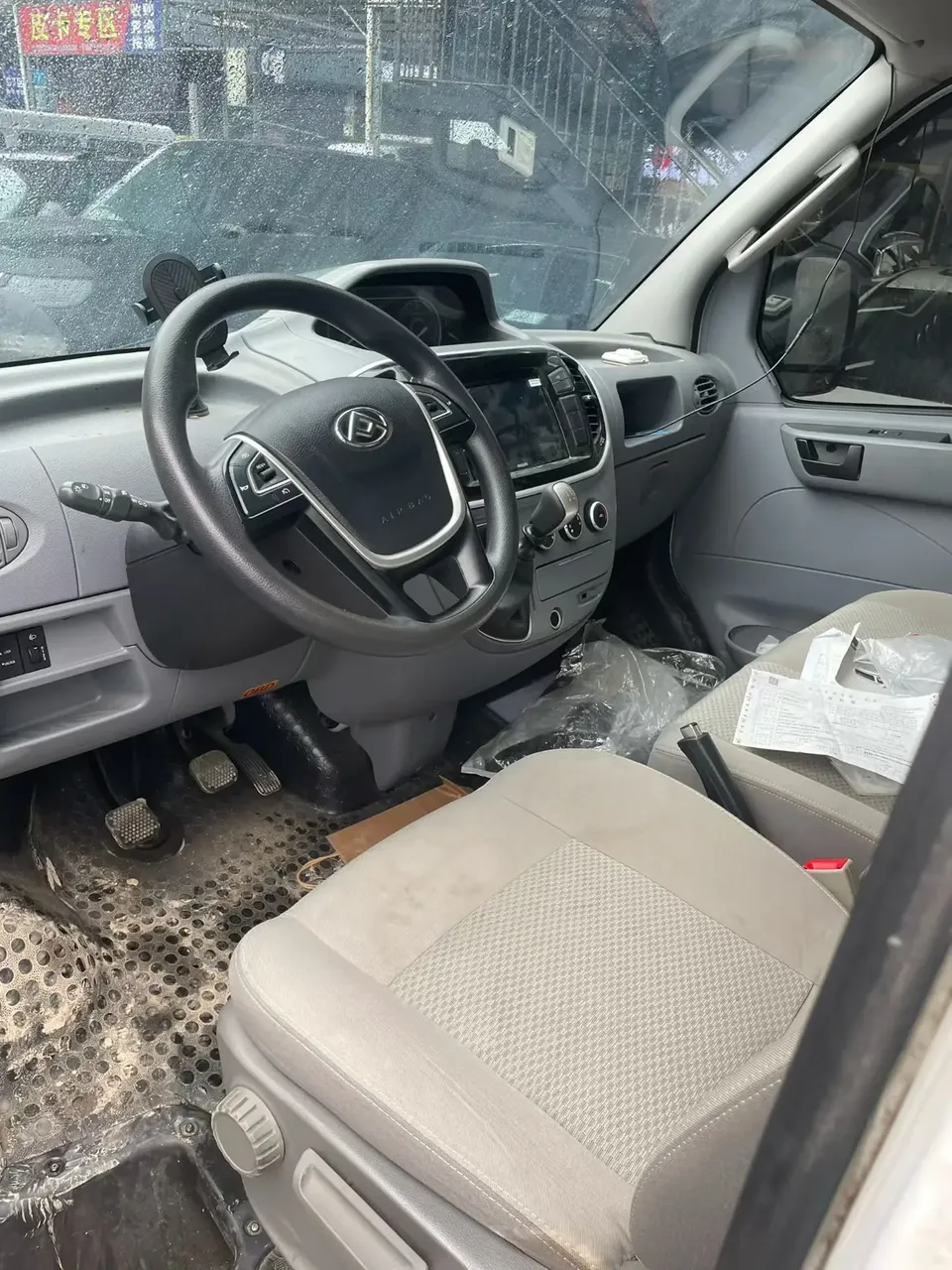 Datong Xintu V80 Xintu V80 2023 2.0T manual classic city with king long axis mid-top 3 seats 2023 — миниатюра 3