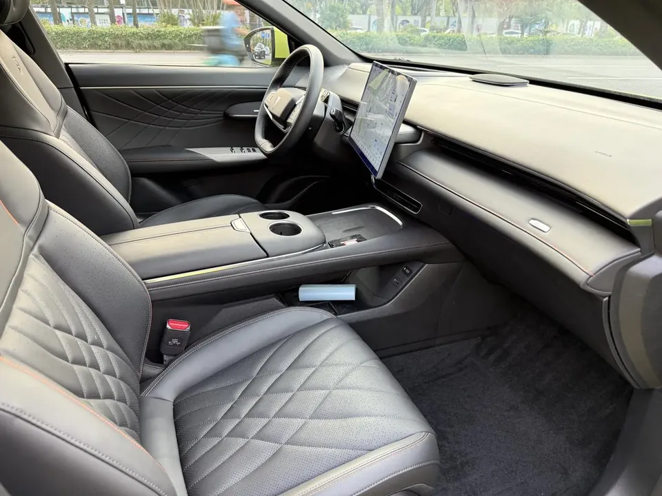 Deepal dark blue S07 200Max Extended Range Edition 2023 — миниатюра 4